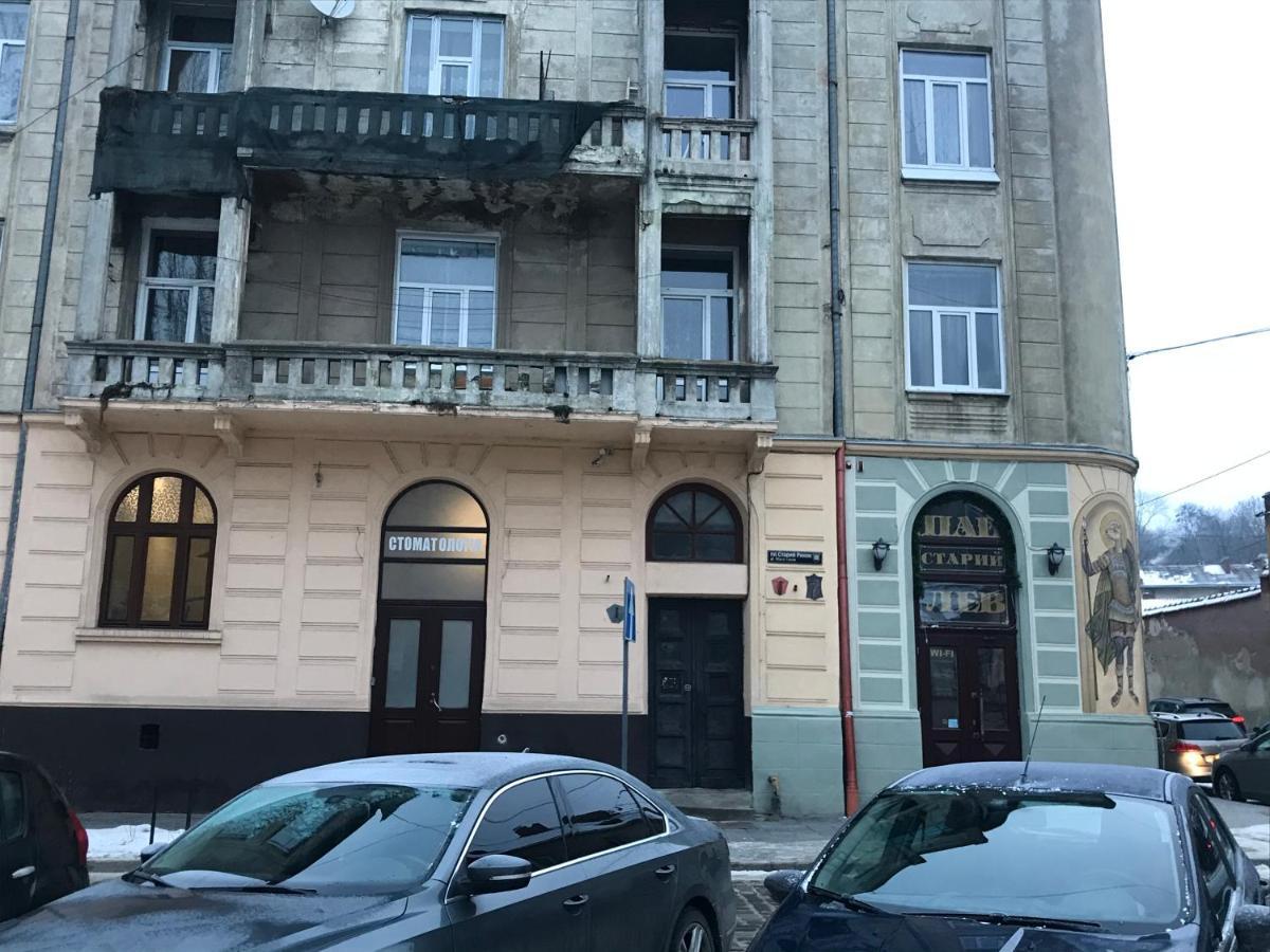 Львів Центр Міста Apartment In The Center Of Lviv Поруч Громадська Парковка ภายนอก รูปภาพ